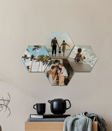 Hexagonale Wandbilder mit Familienfotos am Strand – personalisierte Geschenke für jeden Anlass