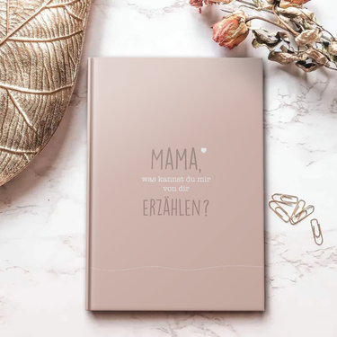 Rosa Ausfüllbuch für Mama mit Frage 'Was kannst du mir von dir erzählen?' – perfektes Geschenk