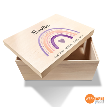 Personalisierte Holzbox mit Regenbogen, Namen und Geburtsdaten für Babygeschenke